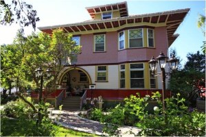 Annandale Residence, Lethbridge AB