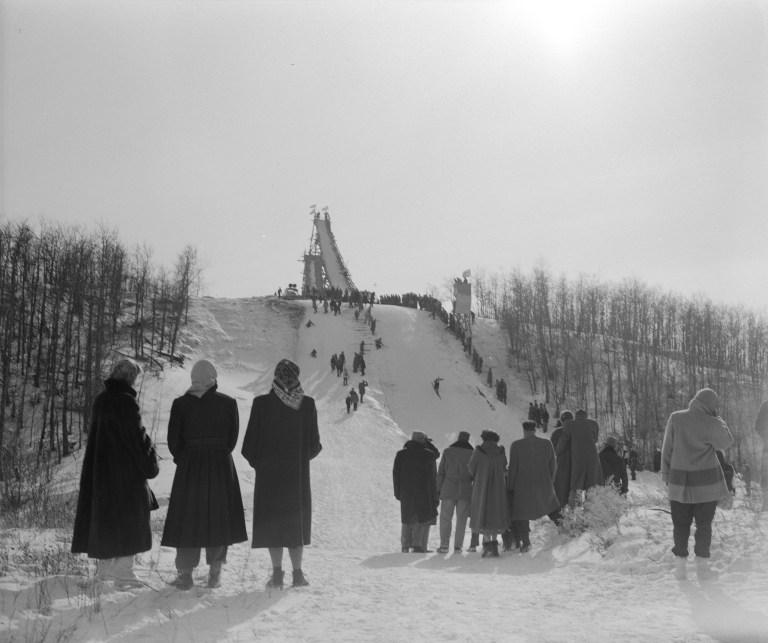 Spectators at Camrose Ski Jump, 1954 (Provincial Archives of Alberta, PA237.1).