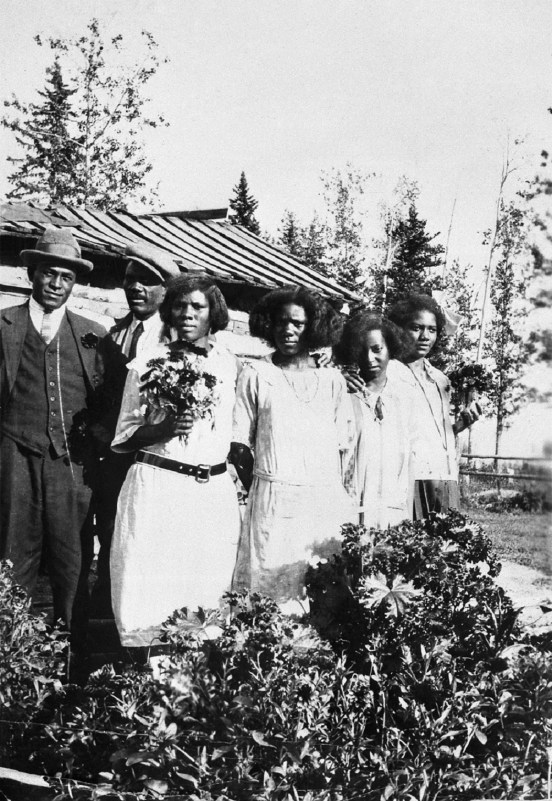 L-R: Thomas Mapp, Richard Hinton, Geneva Mapp, Eva Mapp, Ferris Mapp, Nouvella Hinton, an African American family from Amber Valley, Alberta, ca. 1925 (Glenbow Archives, NA-316-1). 