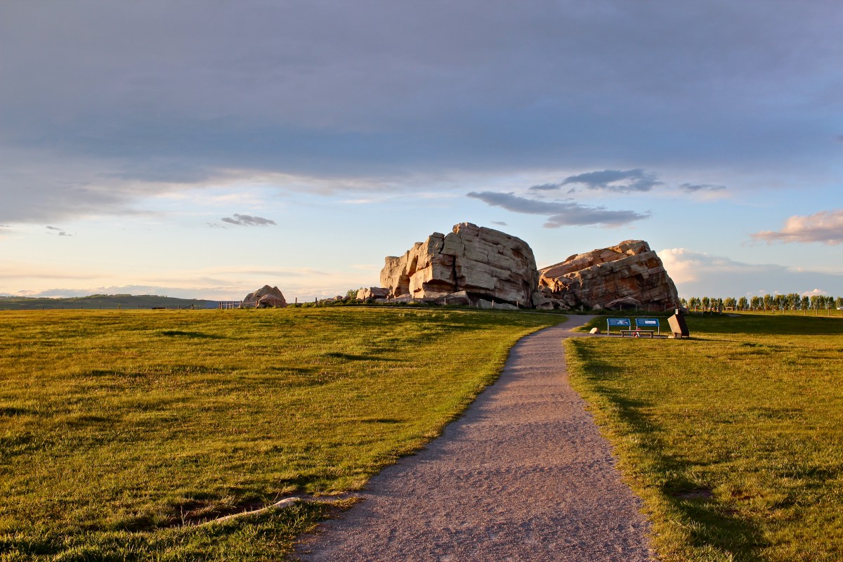 “Our record in stone” Blackfoot perspectives of Okotoks RETROactive